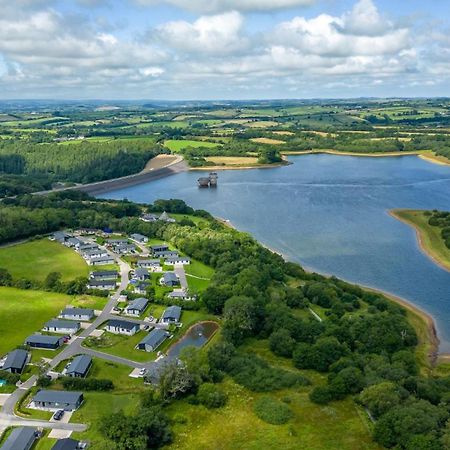 Hazel Lodge, 27 Roadford Lake Lodges Lifton Exterior photo